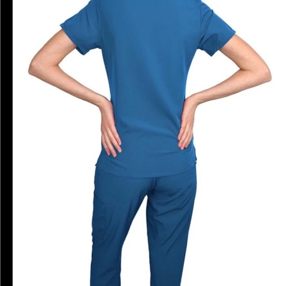 Green Town 4 Flex Women's V-Neck Scrubs 3 Set - Black, Charcoal, Navy - Picture 9 of 12